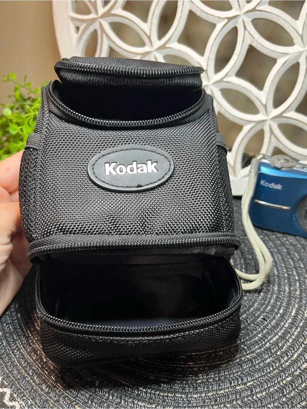 Kodak EasyShare C813 Digital Camera W/Black Carry Case In good working condition